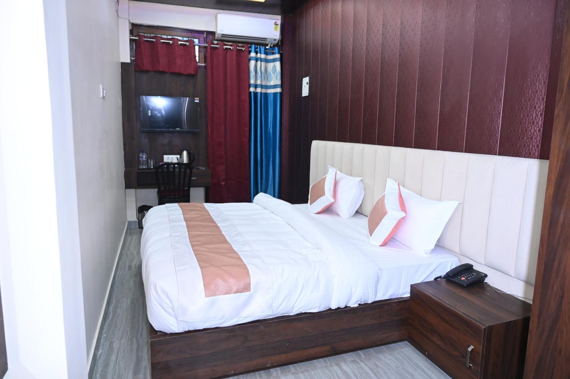 Sun High Stay Luxury Guest House Varanasi Bagian luar foto