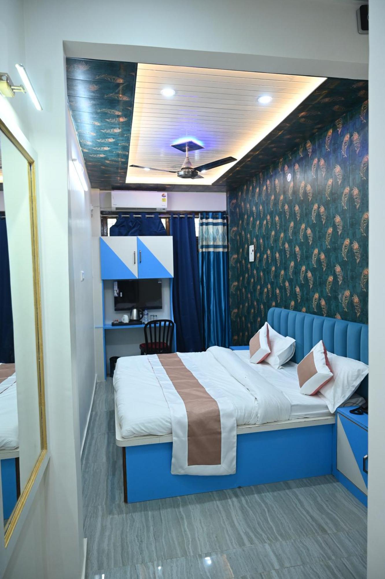 Sun High Stay Luxury Guest House Varanasi Bagian luar foto